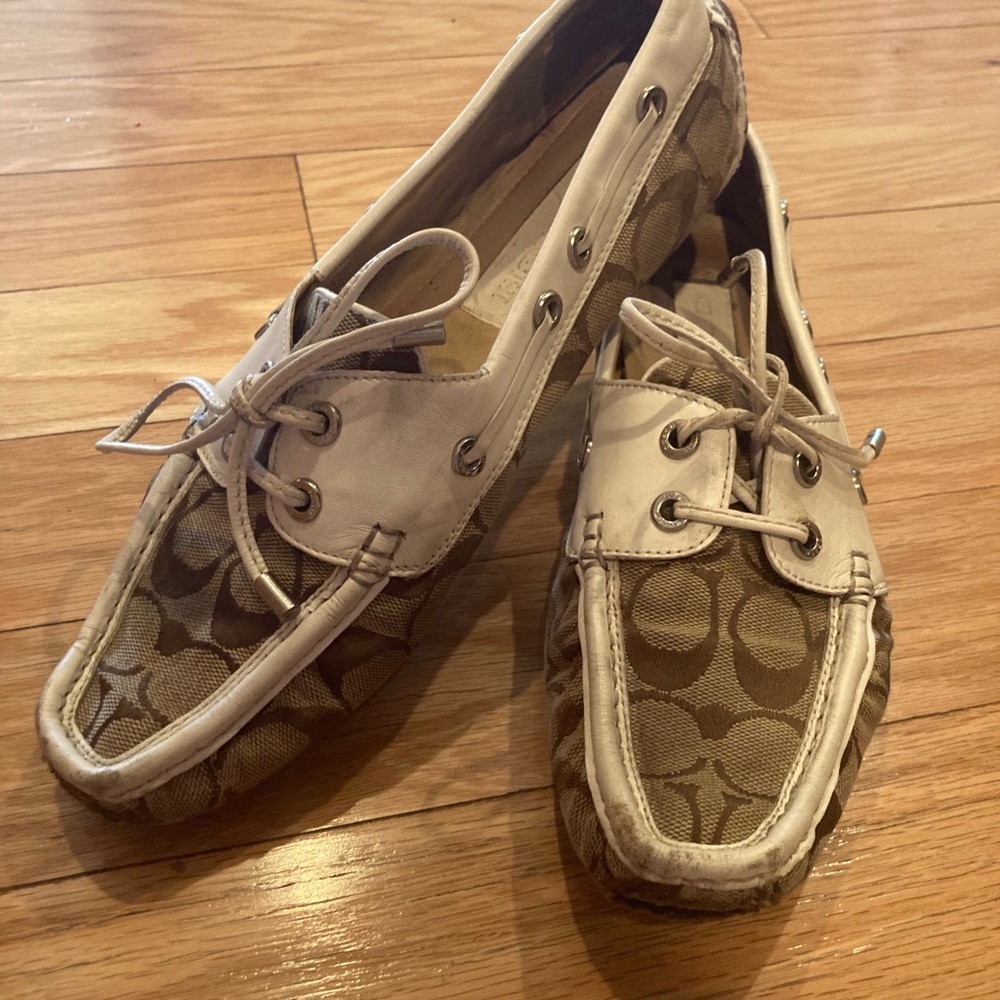 Women’s size 9 coach loafers - Picture 1 of 3